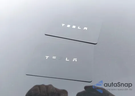 2020 Tesla Model 3 Standard Range Plus Rear-Wheel Drive/Standard Range Rear-Wheel Drive from USA, damaged, VIN 5YJ3E1EA8LF630022